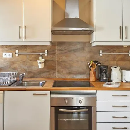 Rainha Beach In Central Apartament Віавіа